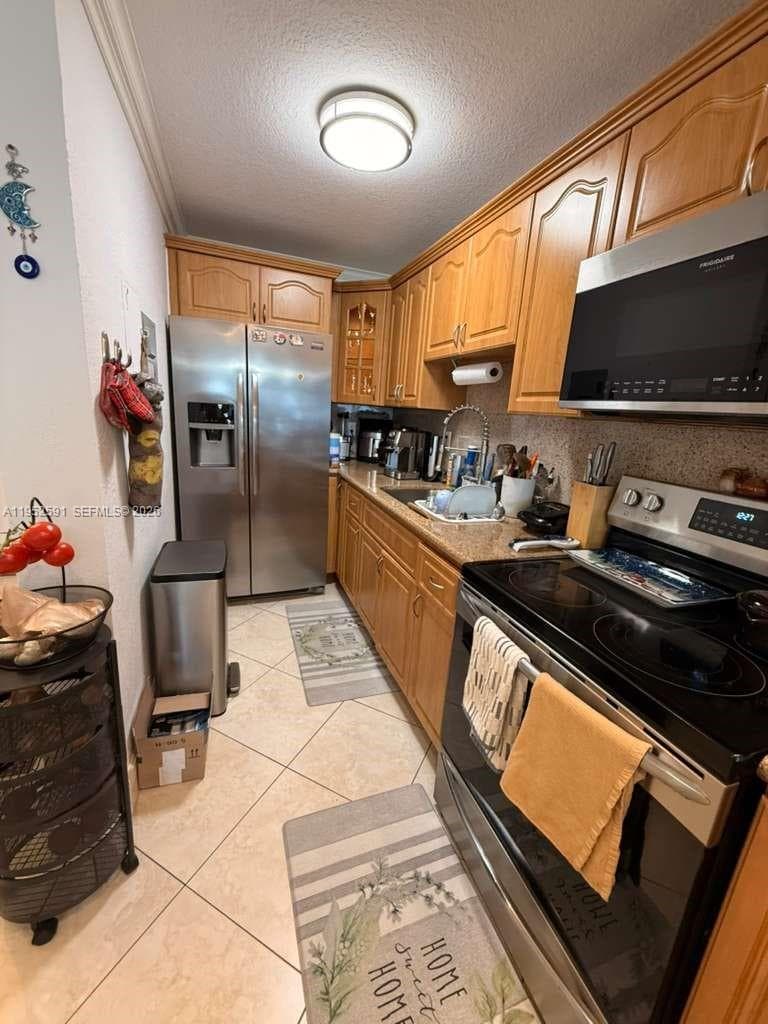 5501 NW 7th St # E207, Miami FL 33126 — 8
