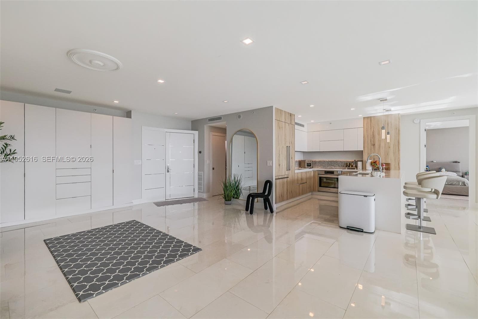3400 SW 27th Ave # 802, Miami FL 33133 — 4