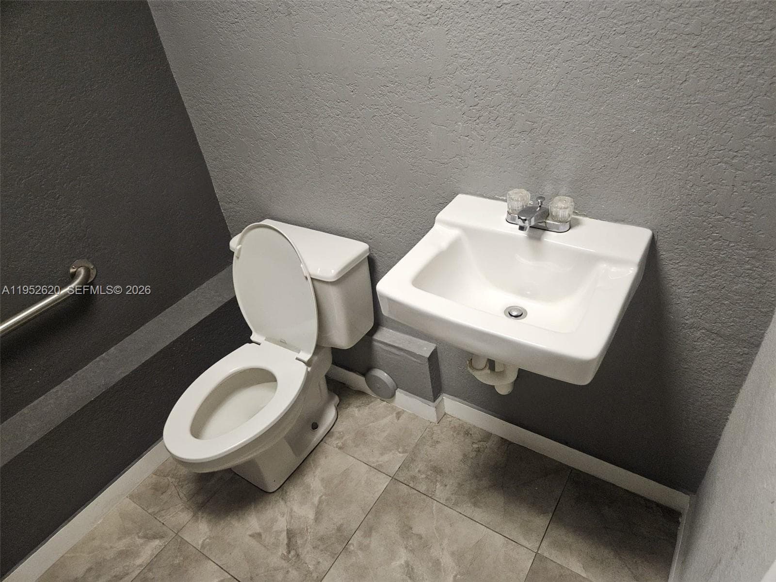 6175 NW 167th St # G18, Hialeah FL 33015 — 9
