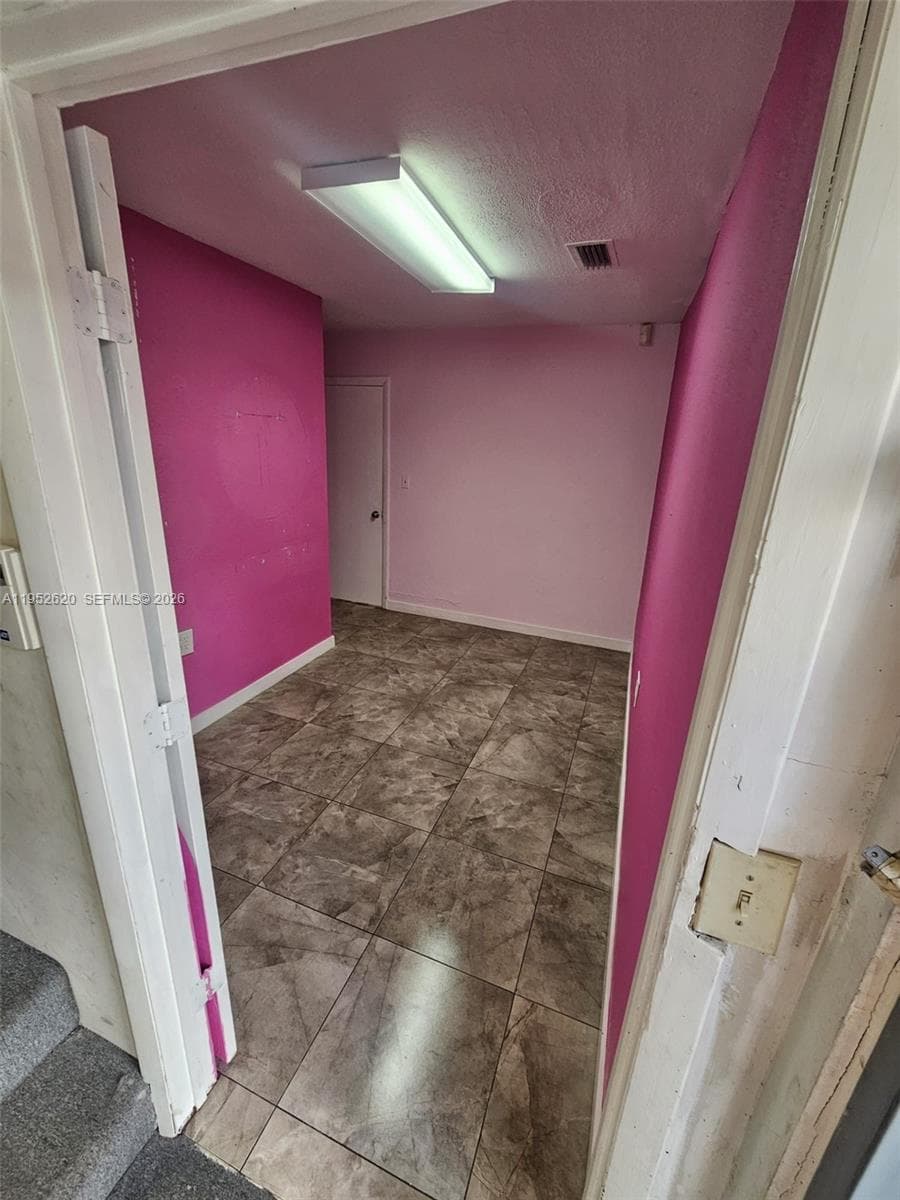 6175 NW 167th St # G18, Hialeah FL 33015 — 11