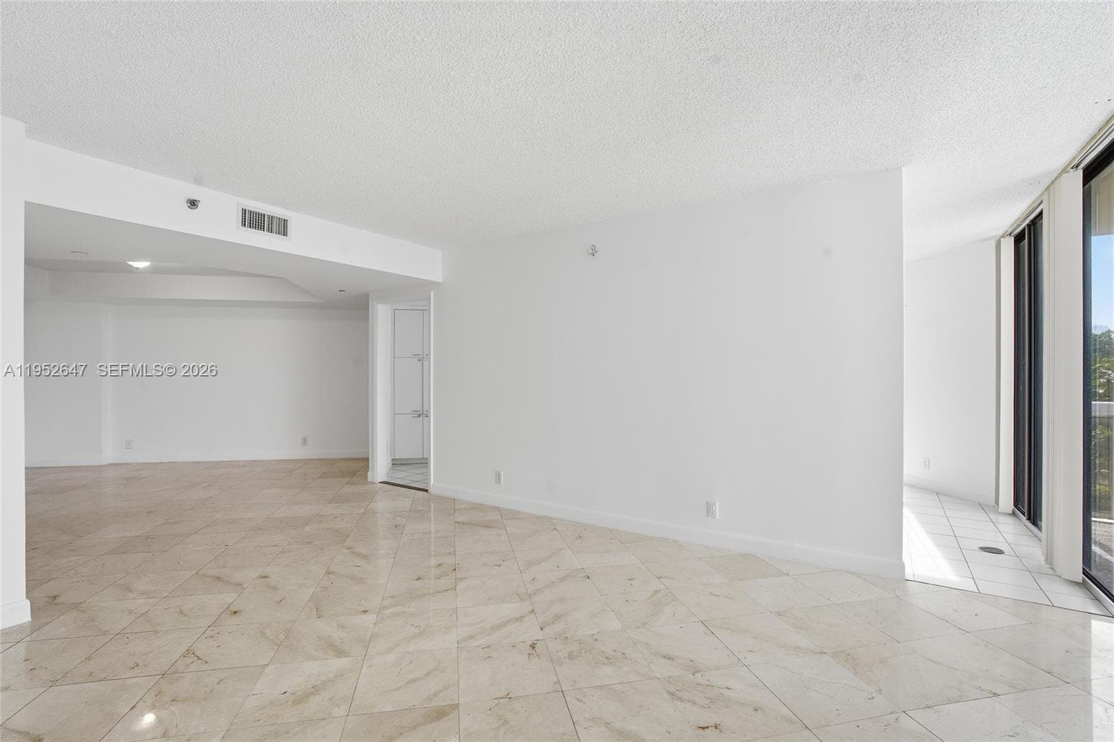 20185 E Country Club Dr # 502, Aventura FL 33180 — 6