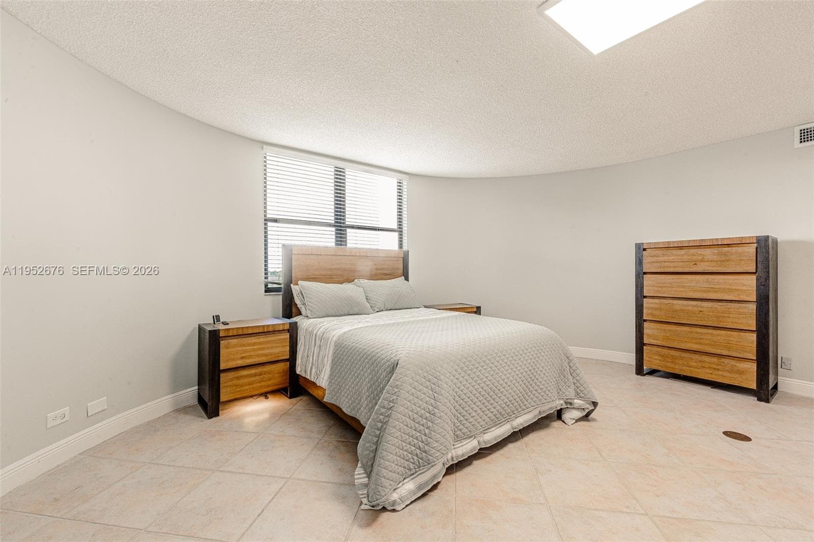 1800 NE 114th St # 909, Miami FL 33181 — 53