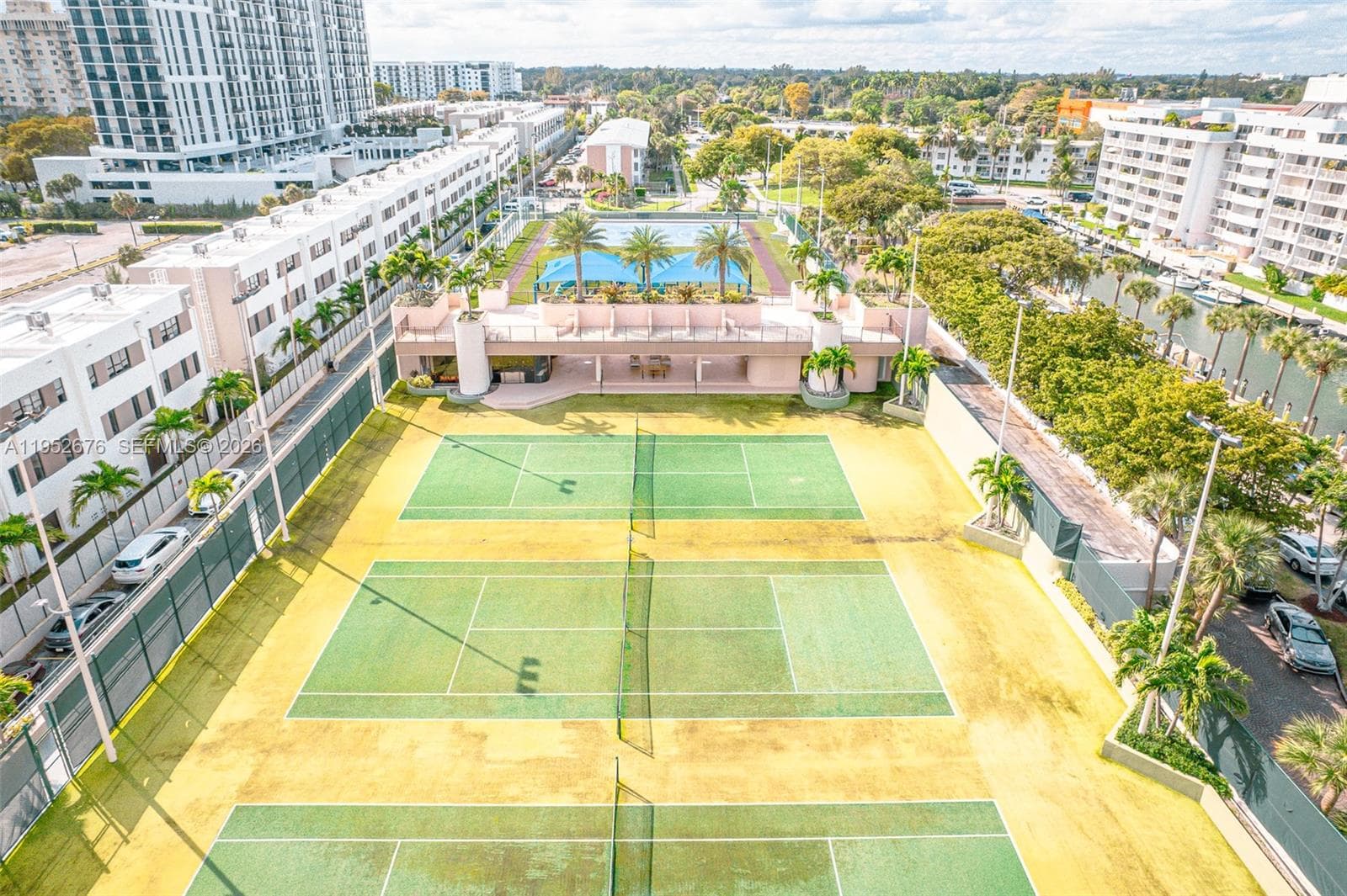 1800 NE 114th St # 909, Miami FL 33181 — 73