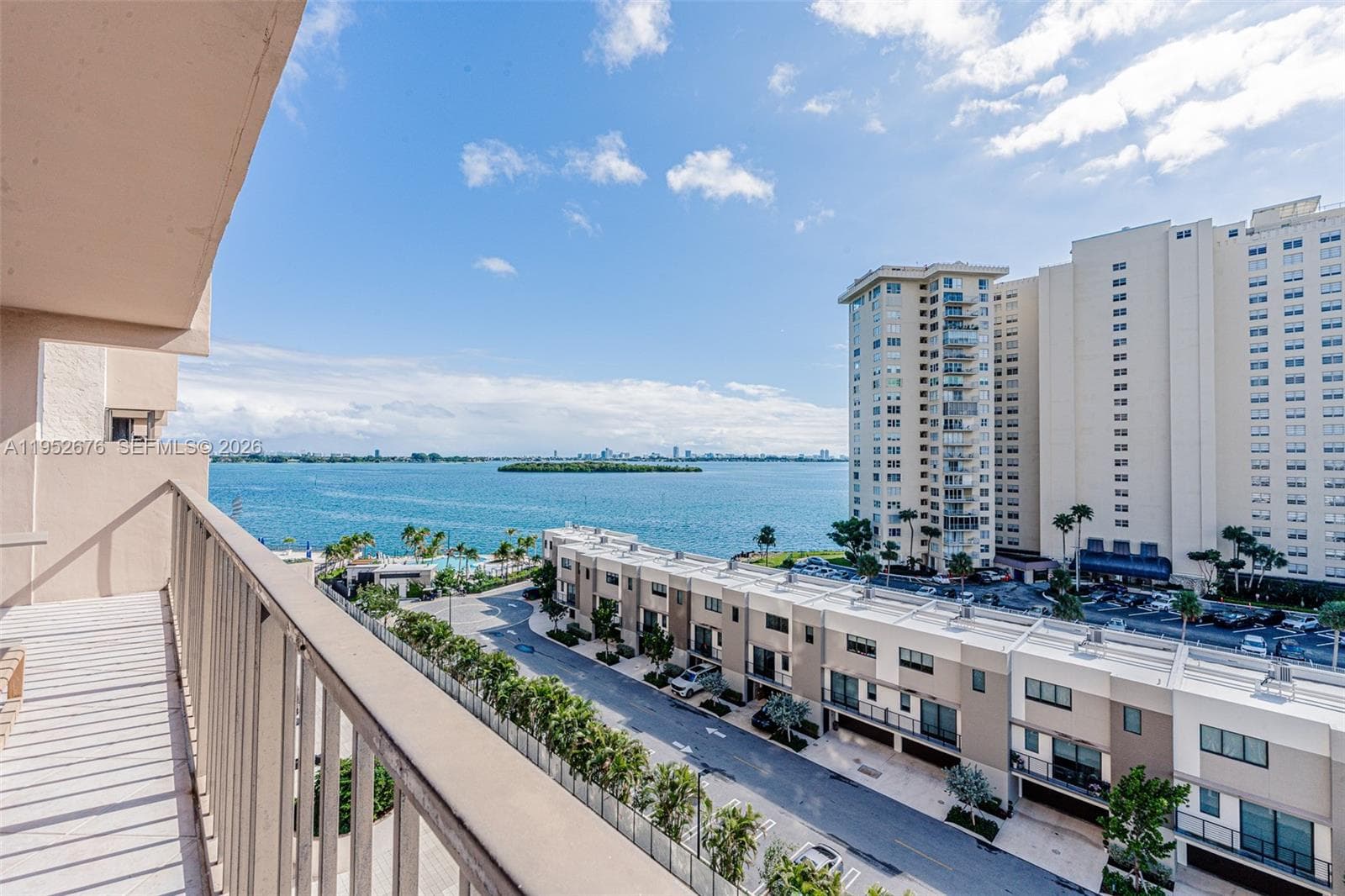 1800 NE 114th St # 909, Miami FL 33181 — 61