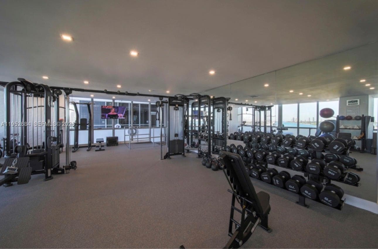 1100 Biscayne Blvd # 5306, Miami FL 33132 — 72