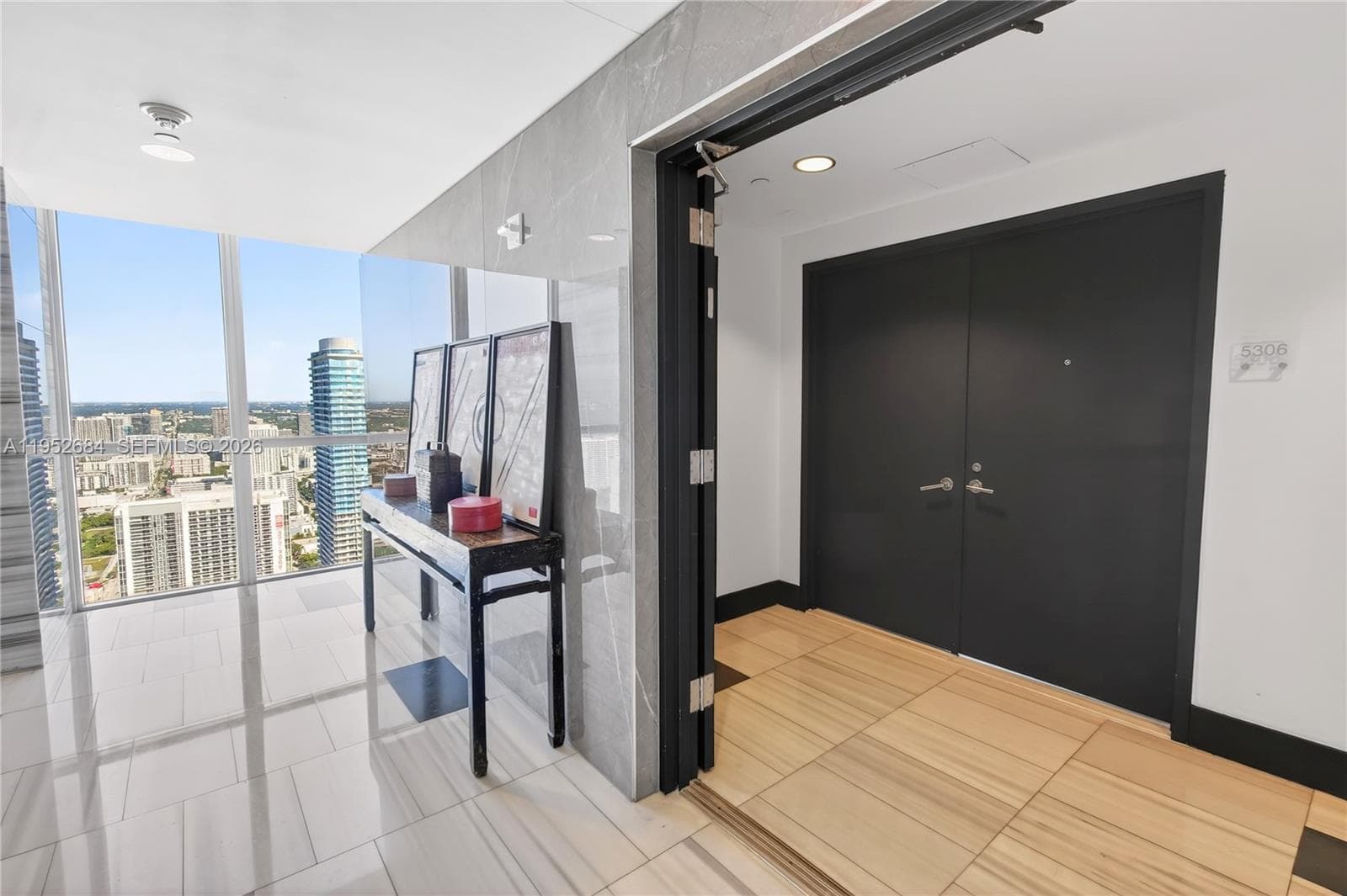 1100 Biscayne Blvd # 5306, Miami FL 33132 — 28