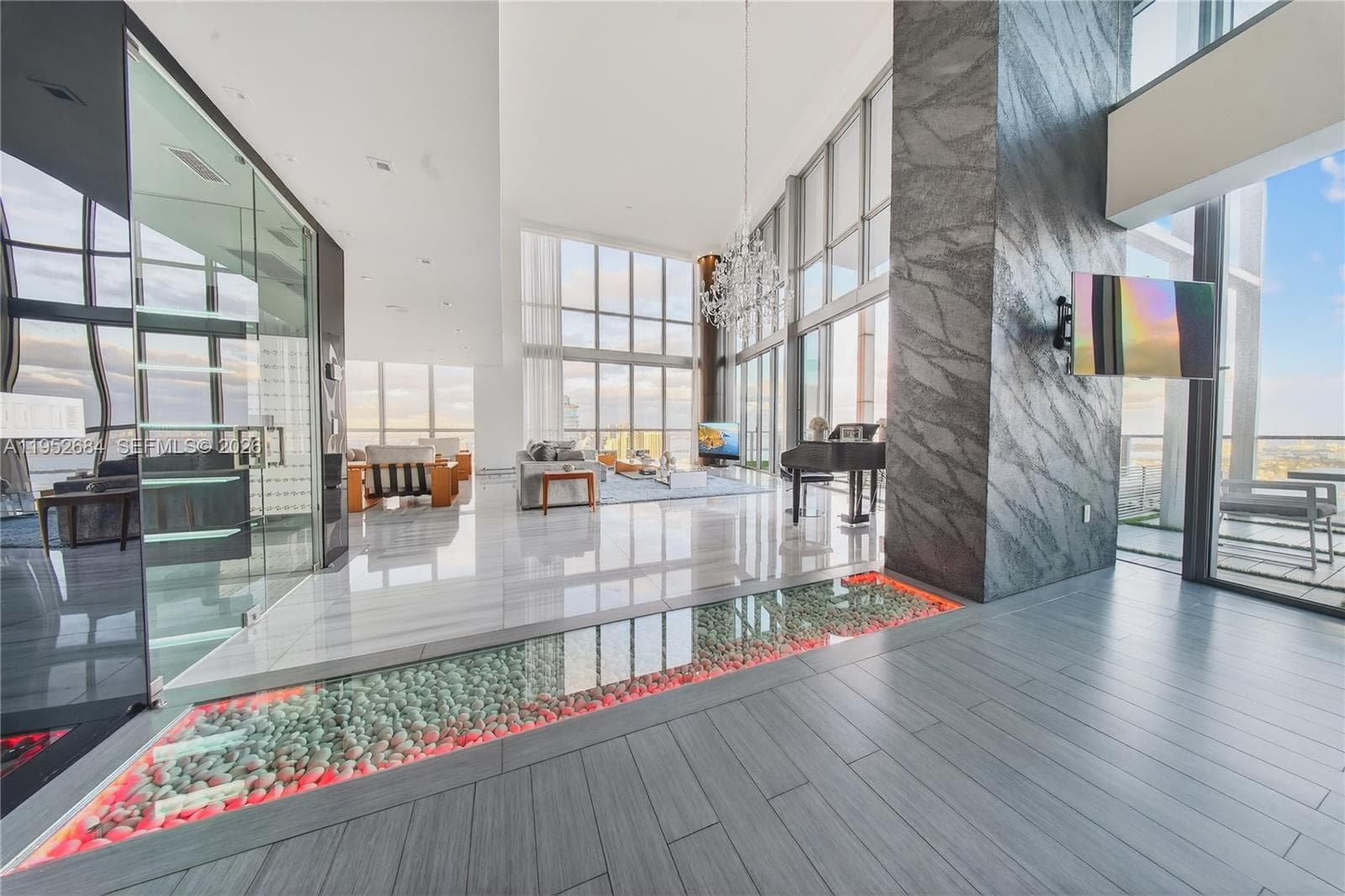 1100 Biscayne Blvd # 5306, Miami FL 33132 — 9