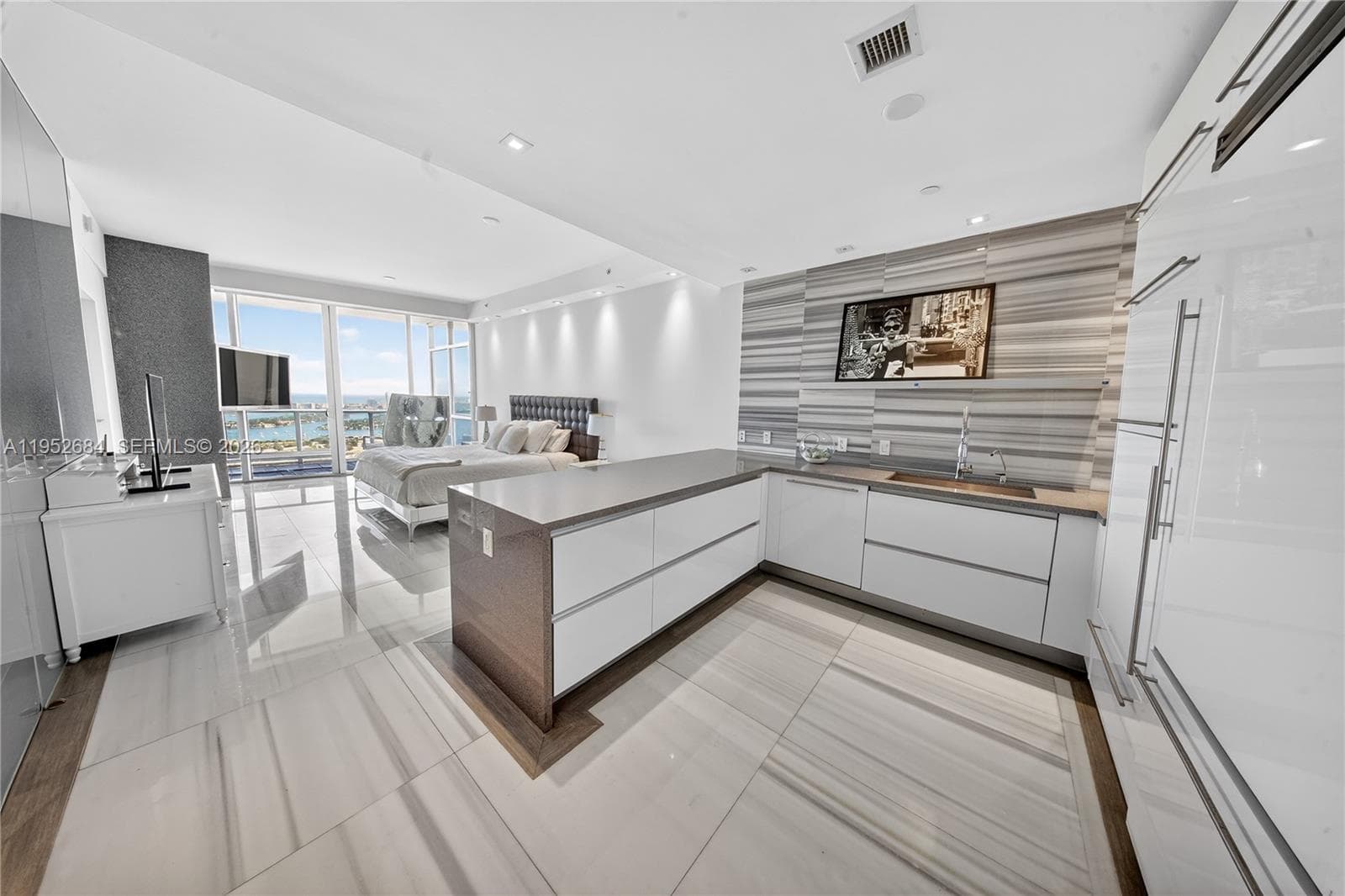 1100 Biscayne Blvd # 5306, Miami FL 33132 — 50