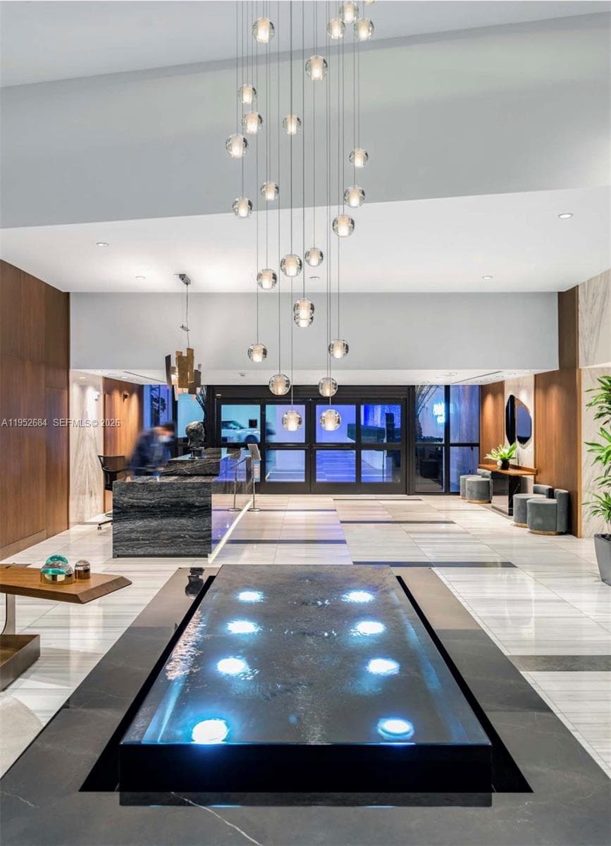 1100 Biscayne Blvd # 5306, Miami FL 33132 — 68