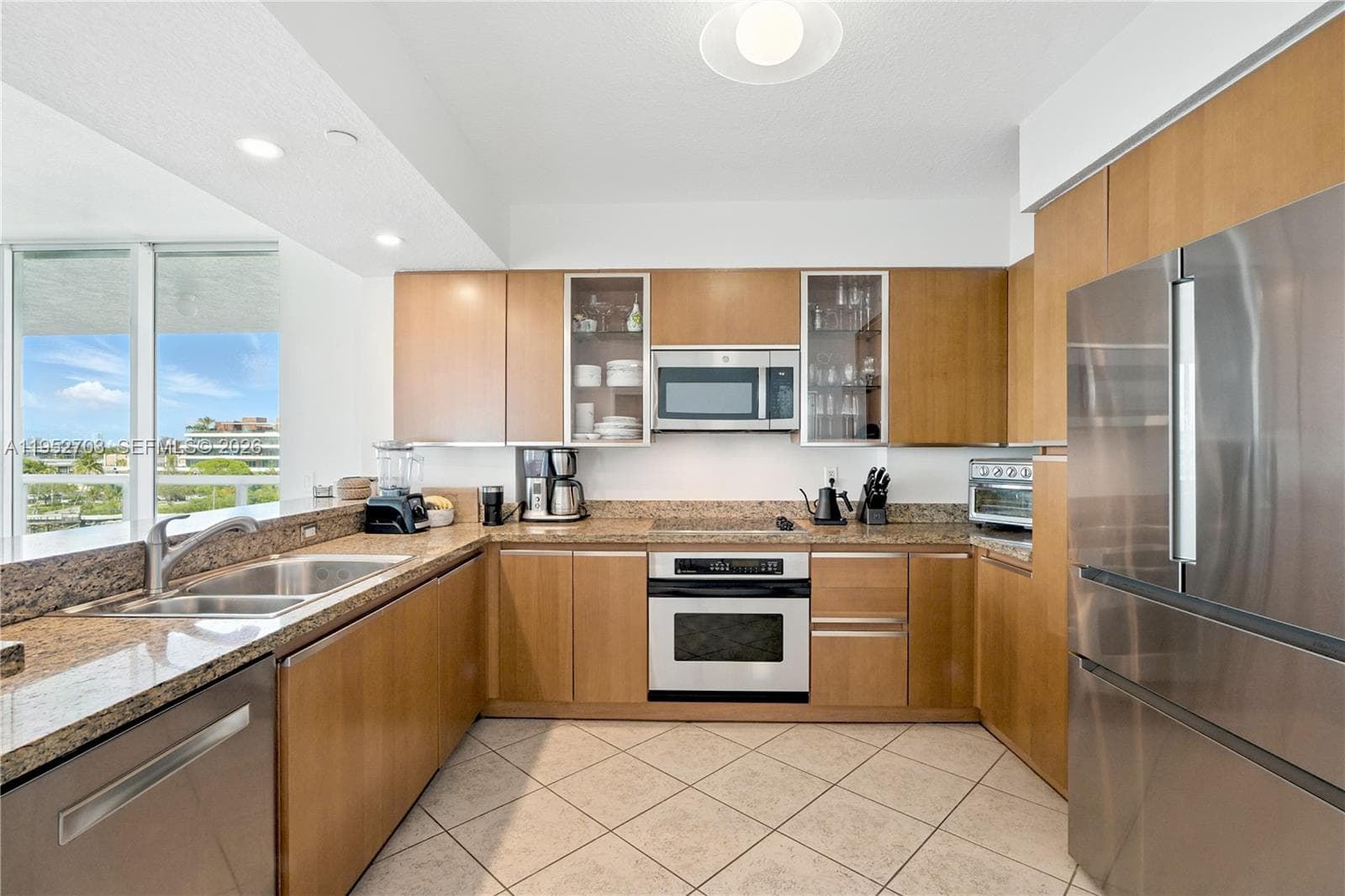 10 Venetian Way # 604, Miami Beach FL 33139 — 6