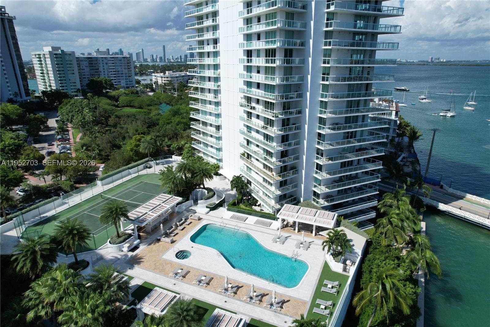 10 Venetian Way # 604, Miami Beach FL 33139 — 26