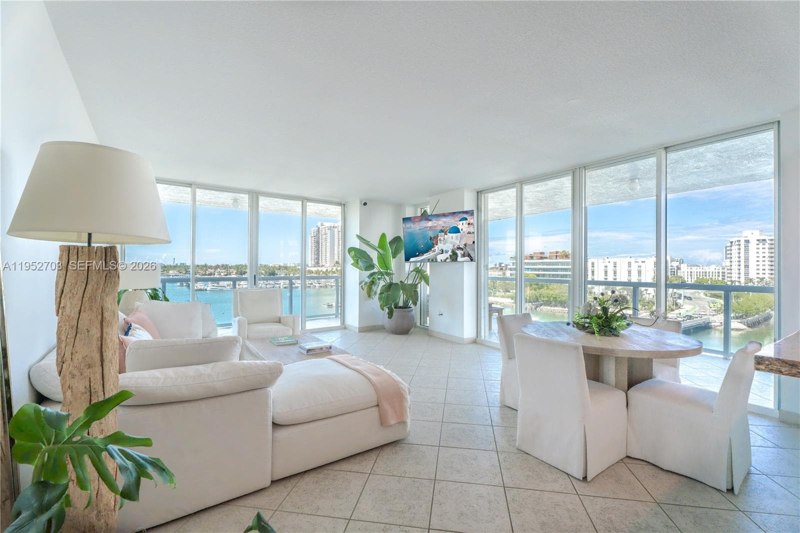 10 Venetian Way # 604, Miami Beach FL 33139 — 1