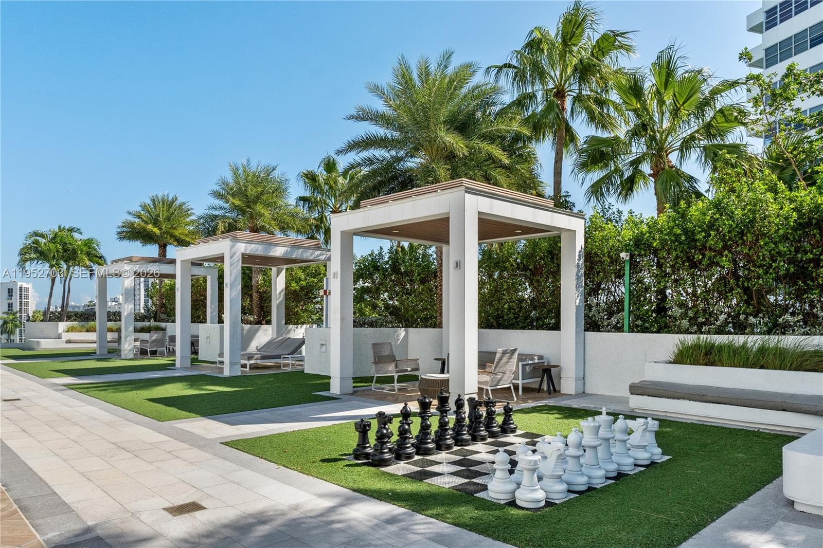 10 Venetian Way # 604, Miami Beach FL 33139 — 18
