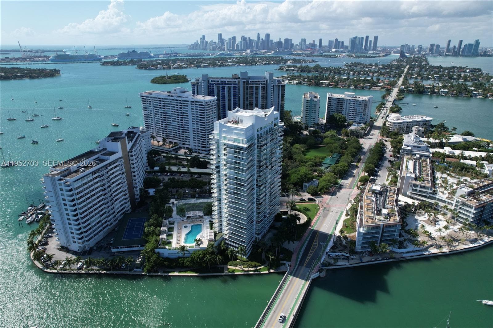 10 Venetian Way # 604, Miami Beach FL 33139 — 25