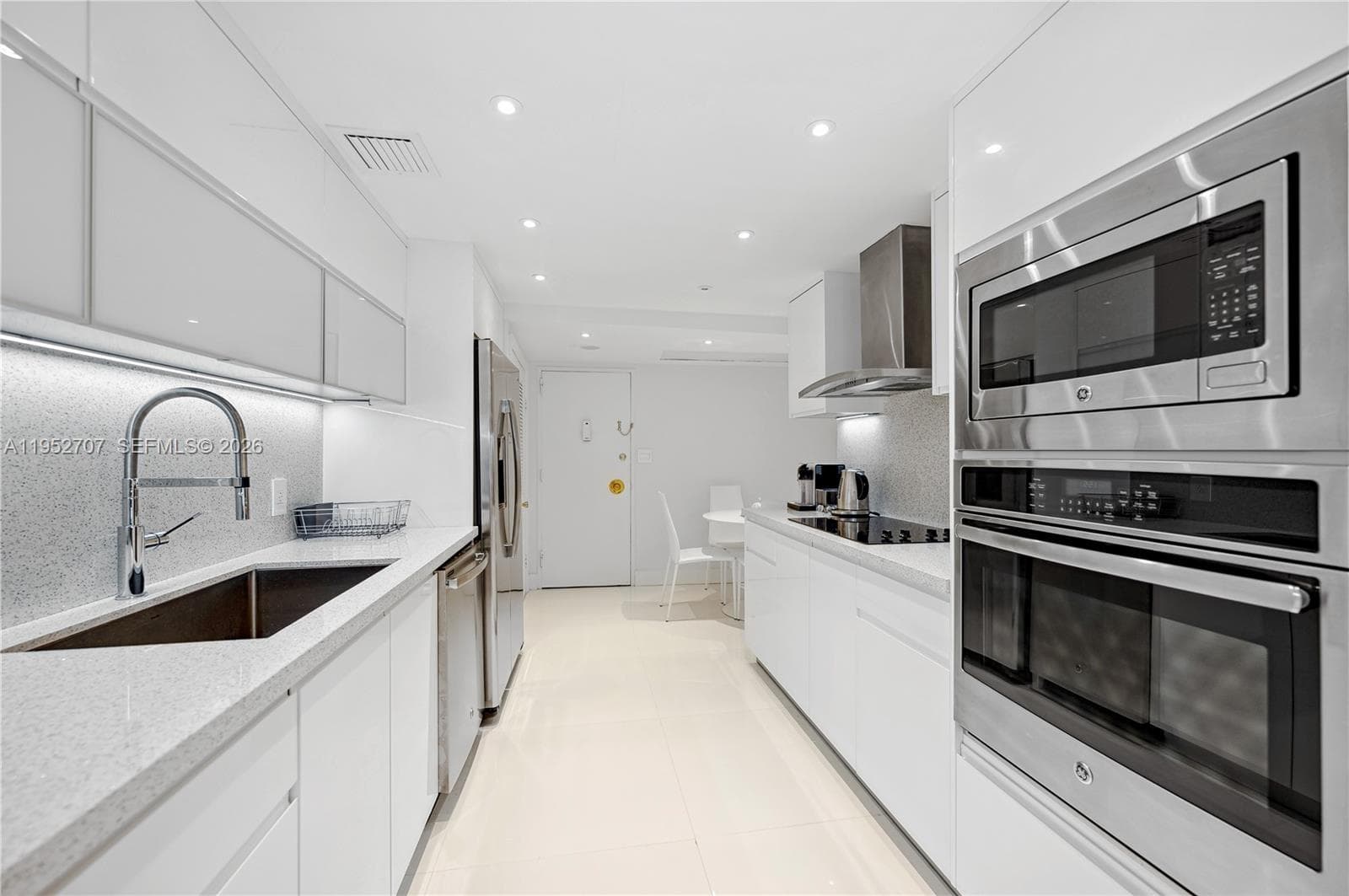 5255 Collins Ave # 4A, Miami Beach FL 33140 — 16