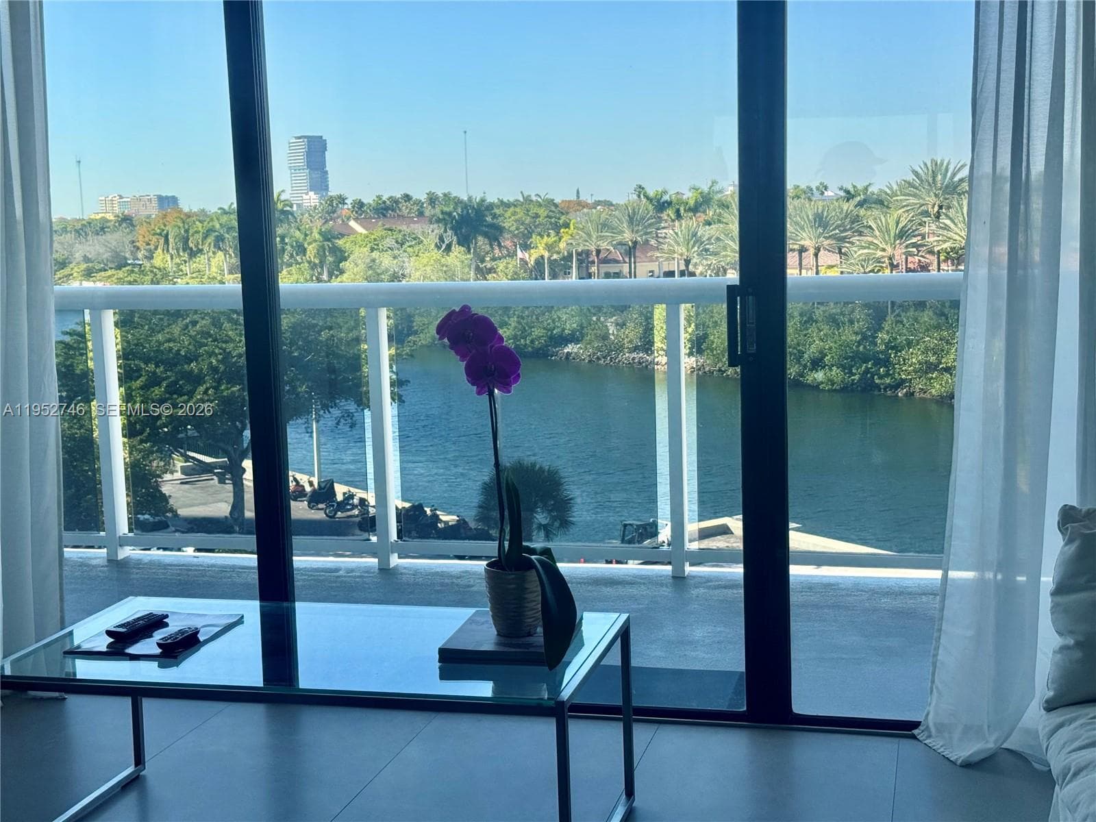 20505 E Country Club Dr # 531, Aventura FL 33180 — 2