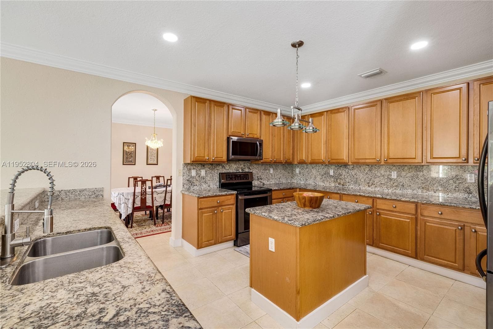 19086 SW 76th Ave, Cutler Bay FL 33157 — 21