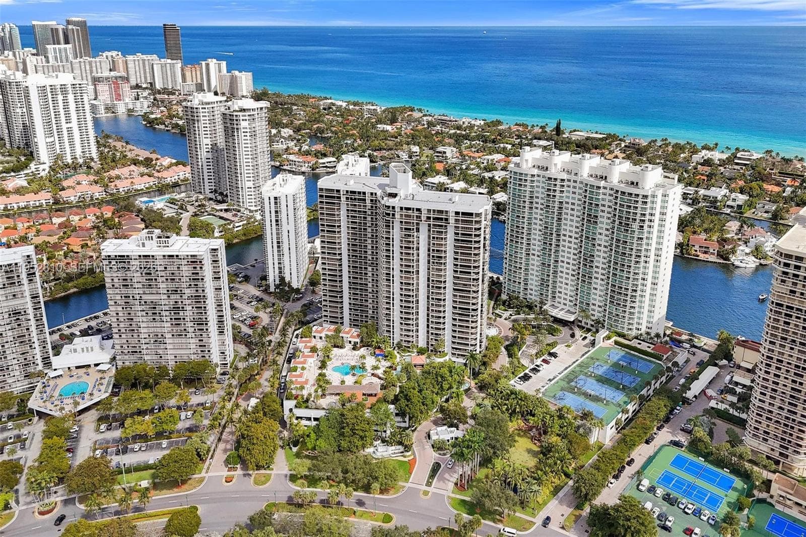 20281 E Country Club Dr # 809, Aventura FL 33180 — 63