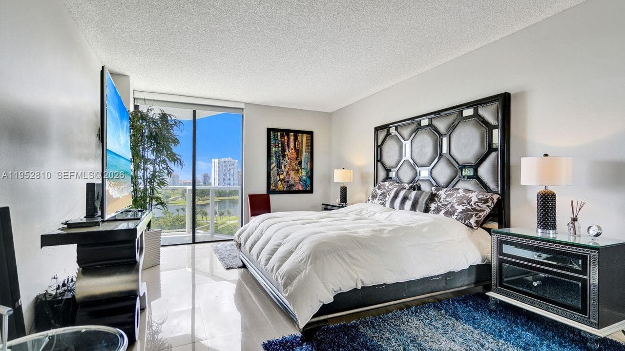 20281 E Country Club Dr # 809, Aventura FL 33180 — 18