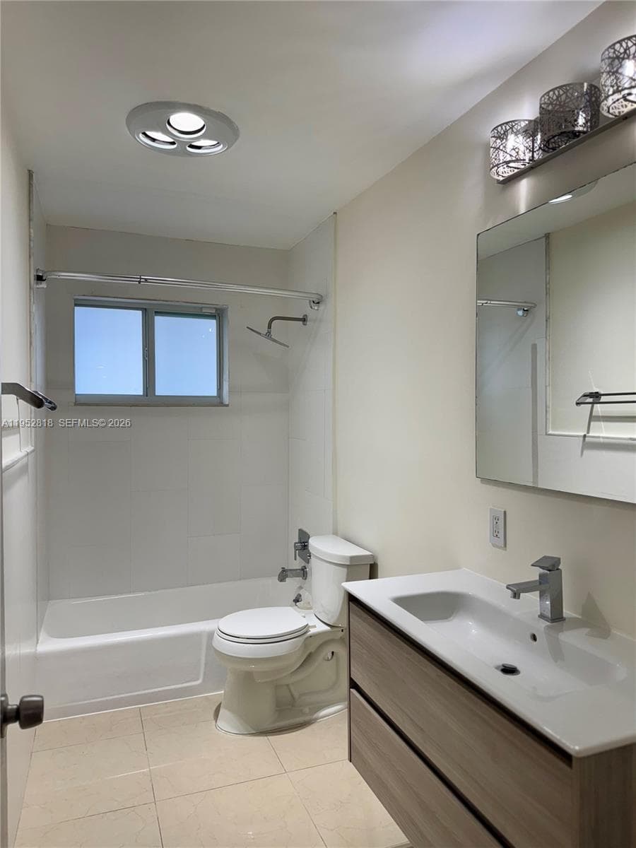 16453 NE 33rd Ave # 1, North Miami Beach FL 33160 — 13