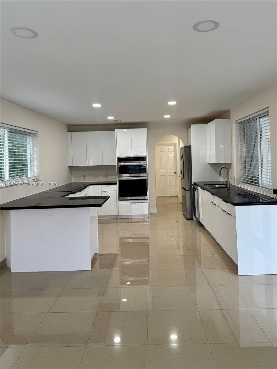 16453 NE 33rd Ave # 1, North Miami Beach FL 33160 — 5