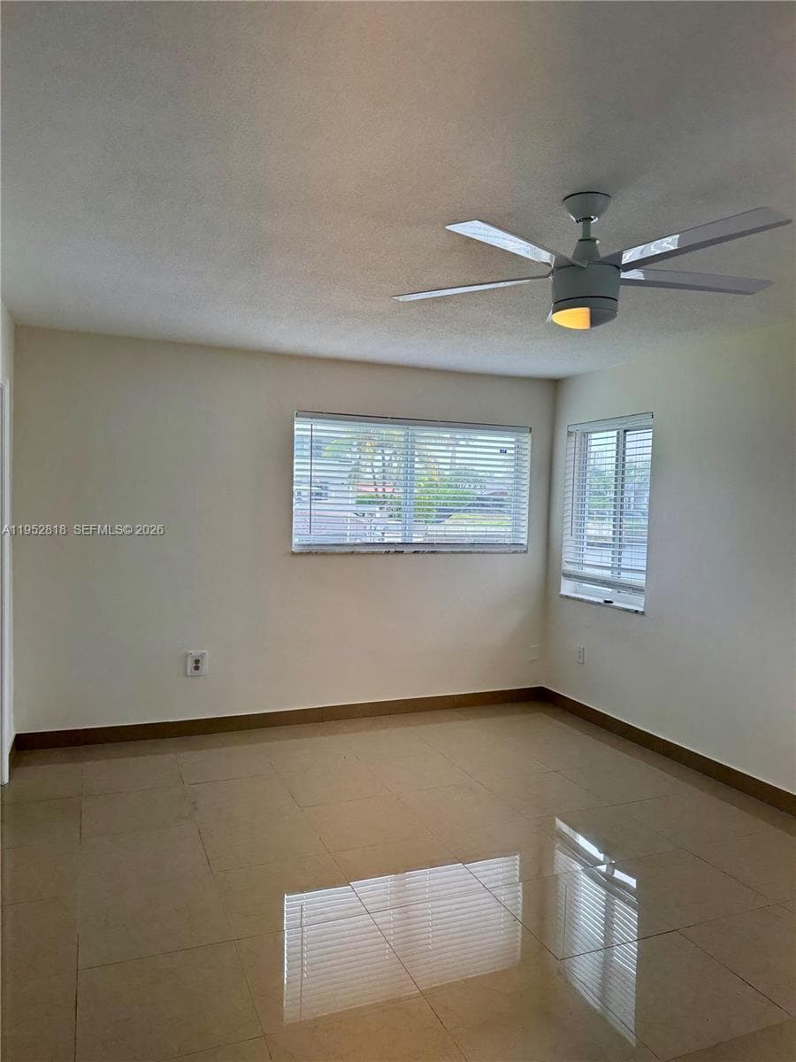 16453 NE 33rd Ave # 1, North Miami Beach FL 33160 — 10