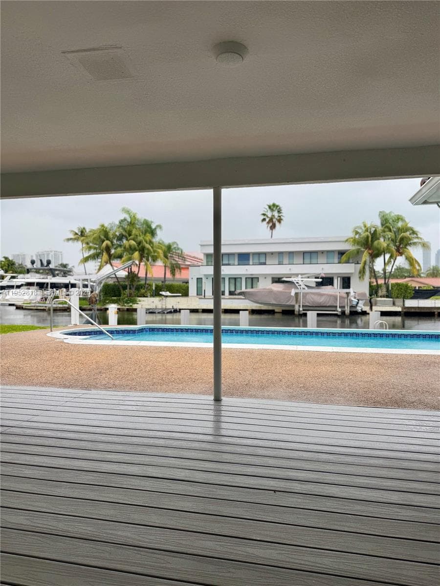 16453 NE 33rd Ave # 1, North Miami Beach FL 33160 — 18