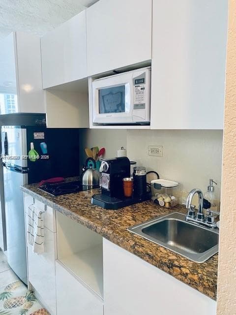 19201 Collins Ave # 1102, Sunny Isles Beach FL 33160 — 2