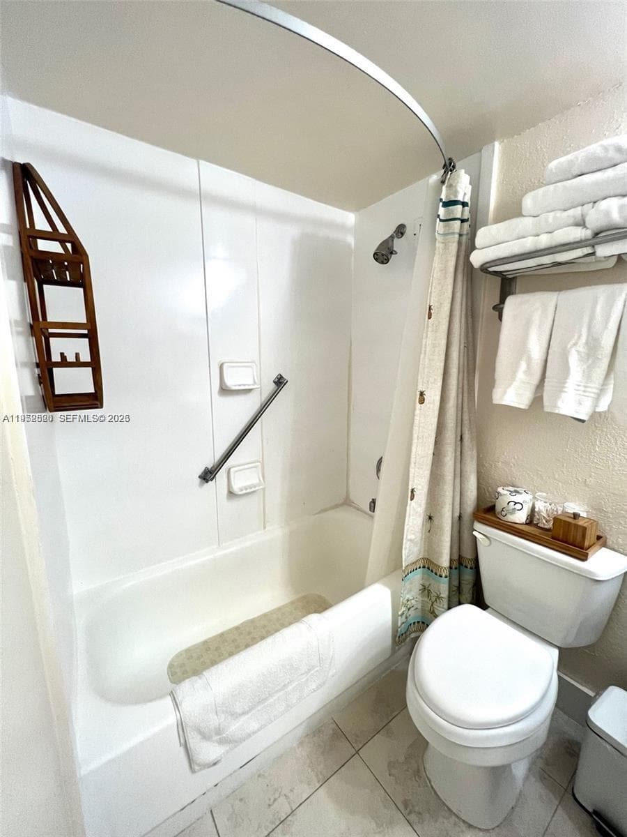 19201 Collins Ave # 1102, Sunny Isles Beach FL 33160 — 25