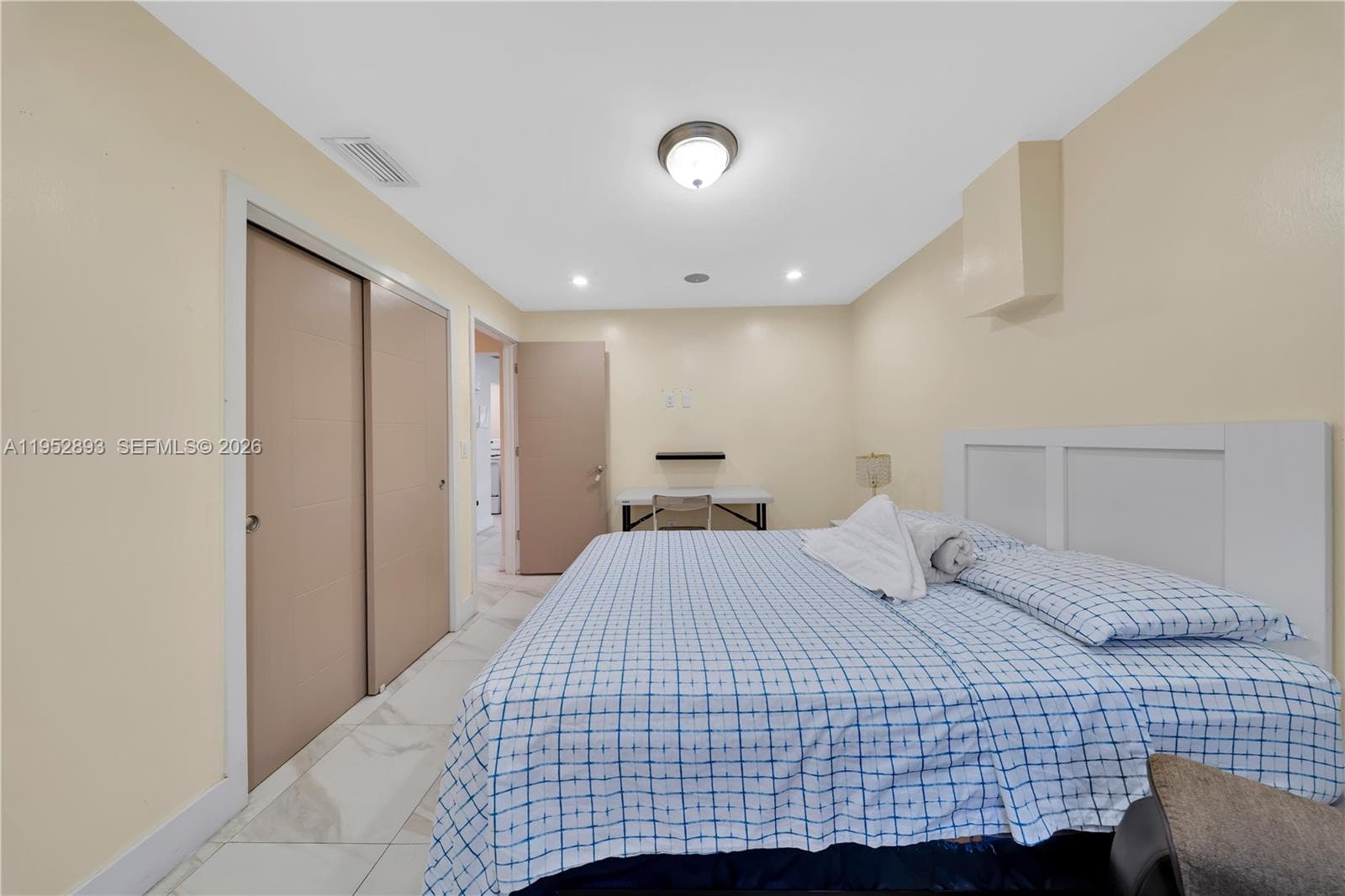 458 E 20th St, Hialeah FL 33013 — 16