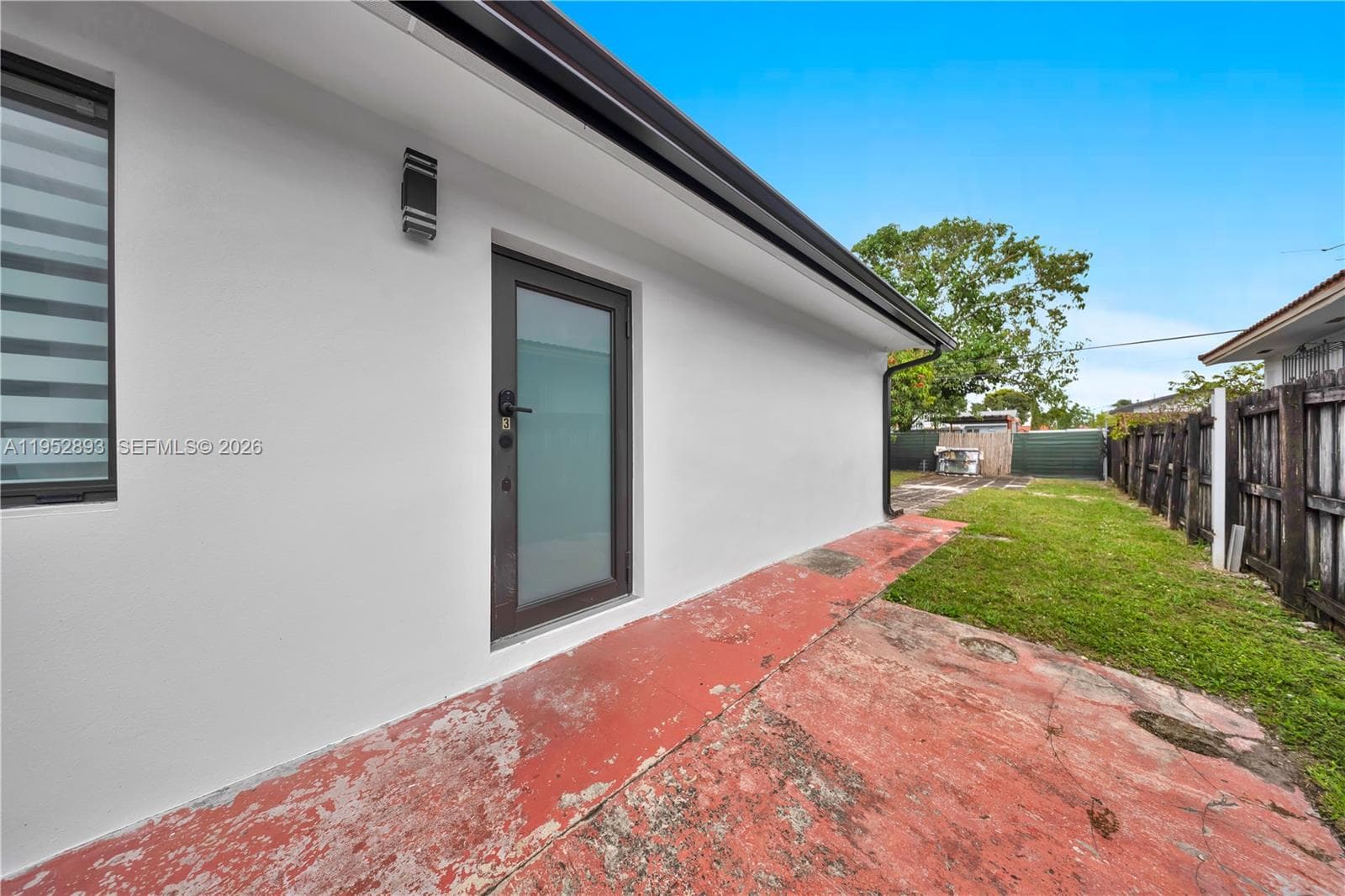 458 E 20th St, Hialeah FL 33013 — 33