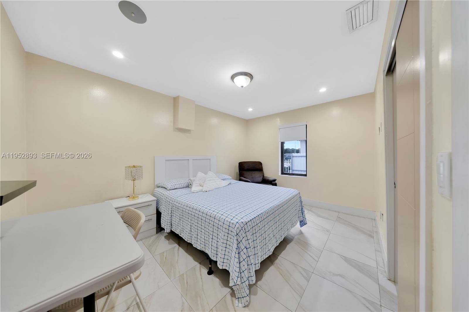 458 E 20th St, Hialeah FL 33013 — 15