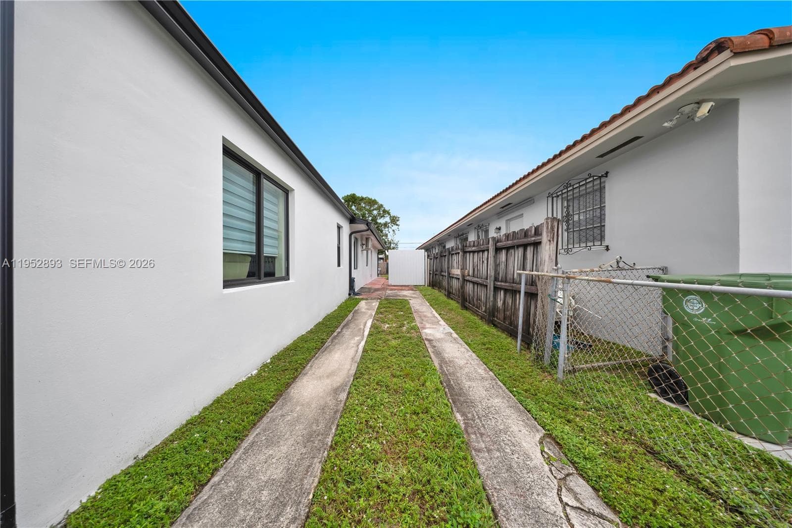 458 E 20th St, Hialeah FL 33013 — 31
