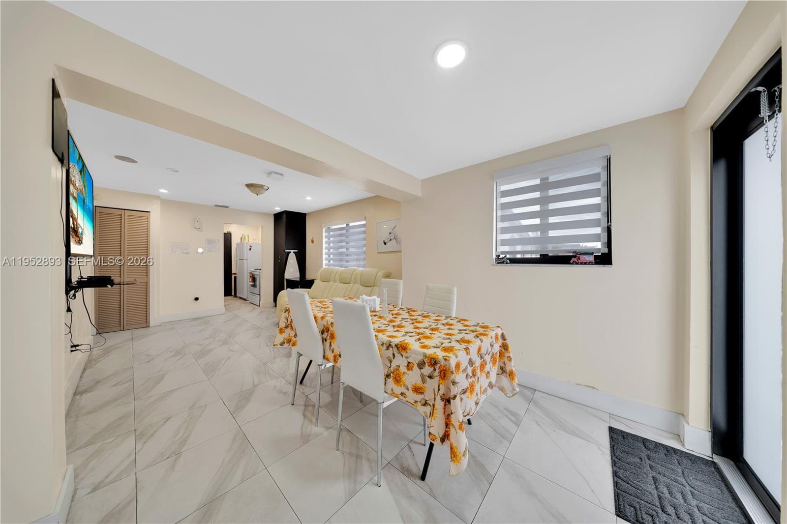 458 E 20th St, Hialeah FL 33013 — 8