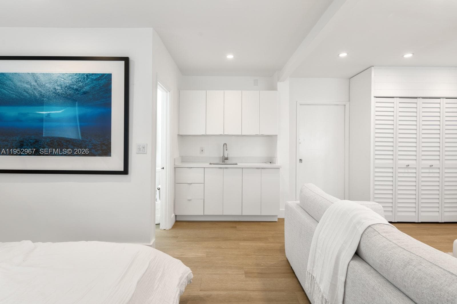 4580 Post Ave, Miami Beach FL 33140 — 30