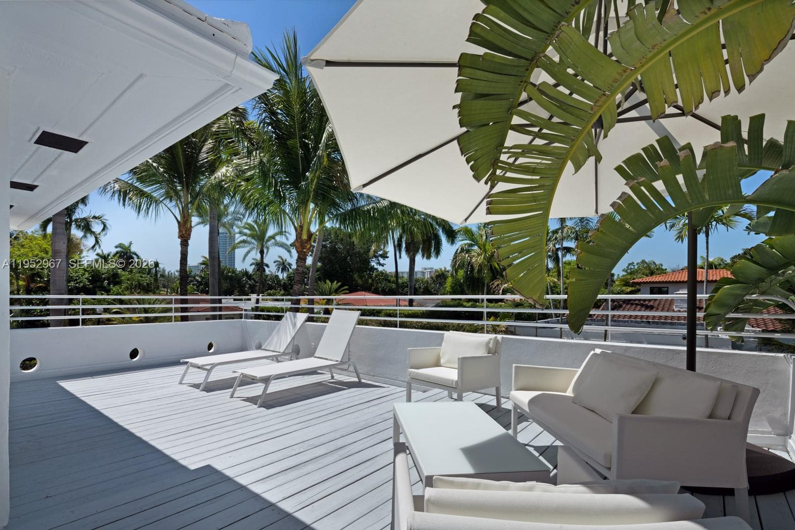 4580 Post Ave, Miami Beach FL 33140 — 41