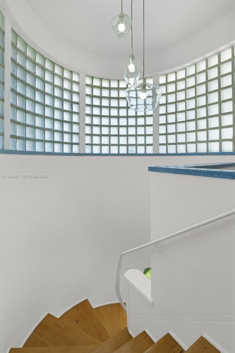 4580 Post Ave, Miami Beach FL 33140 — 37