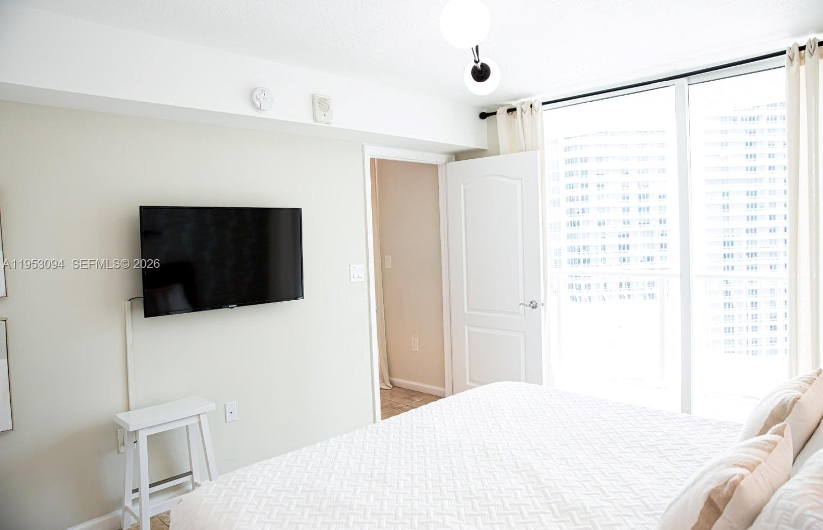 1200 Brickell Bay Dr # 3215, Miami FL 33131 — 11