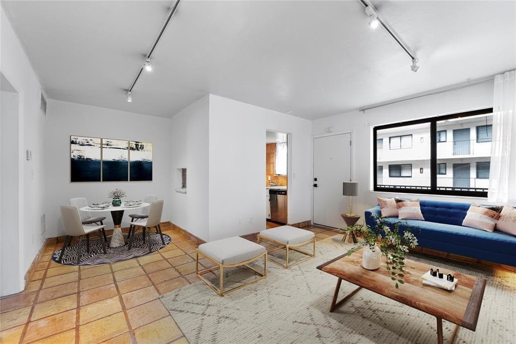 2924 Day Avenue # N211, Miami FL 33133 — 25