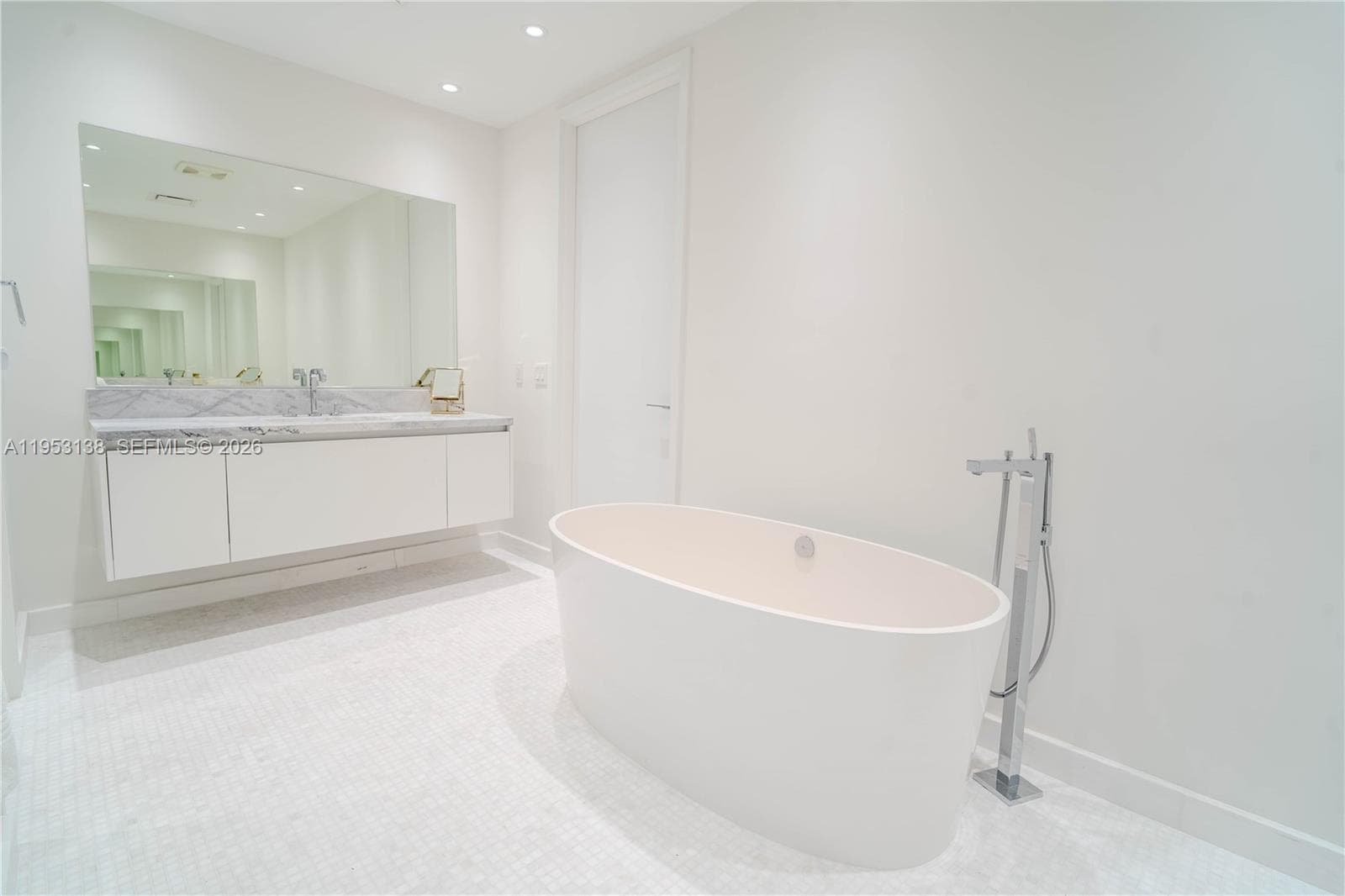 700 NE 26th Ter # 2602, Miami FL 33137 — 31