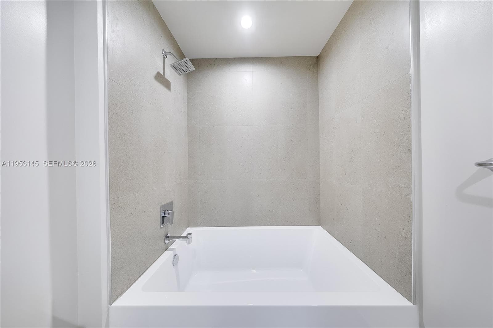 11 NE 6th Street # 3209, Miami FL 33132 — 18