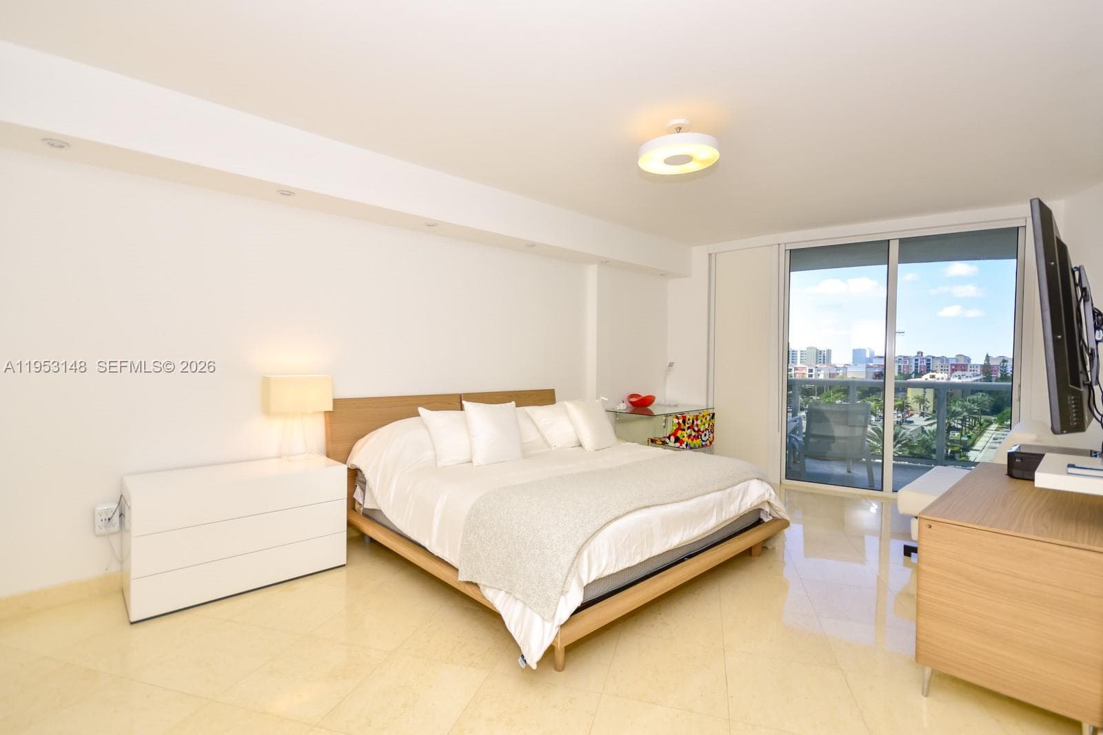 17201 Collins Ave # 707, Sunny Isles Beach FL 33160 — 17