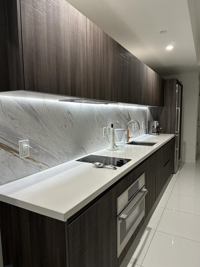851 NE 1st Avenue # 306, Miami FL 33132 — 3