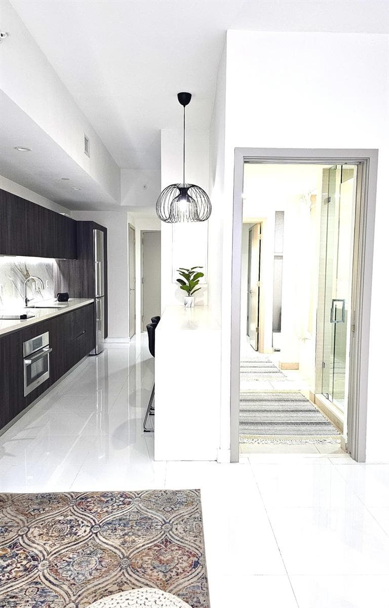 851 NE 1st Avenue # 306, Miami FL 33132 — 9