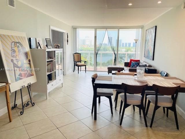 3675 N Country Club Dr # 708, Aventura FL 33180 — 2