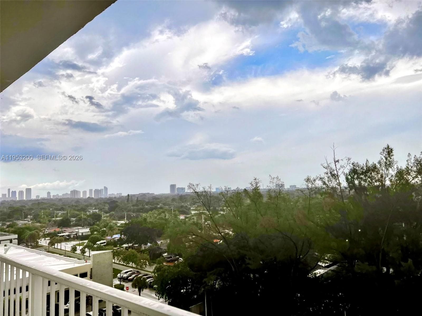 1300 NE Miami Gardens Dr # 1001E, Miami FL 33179 — 1