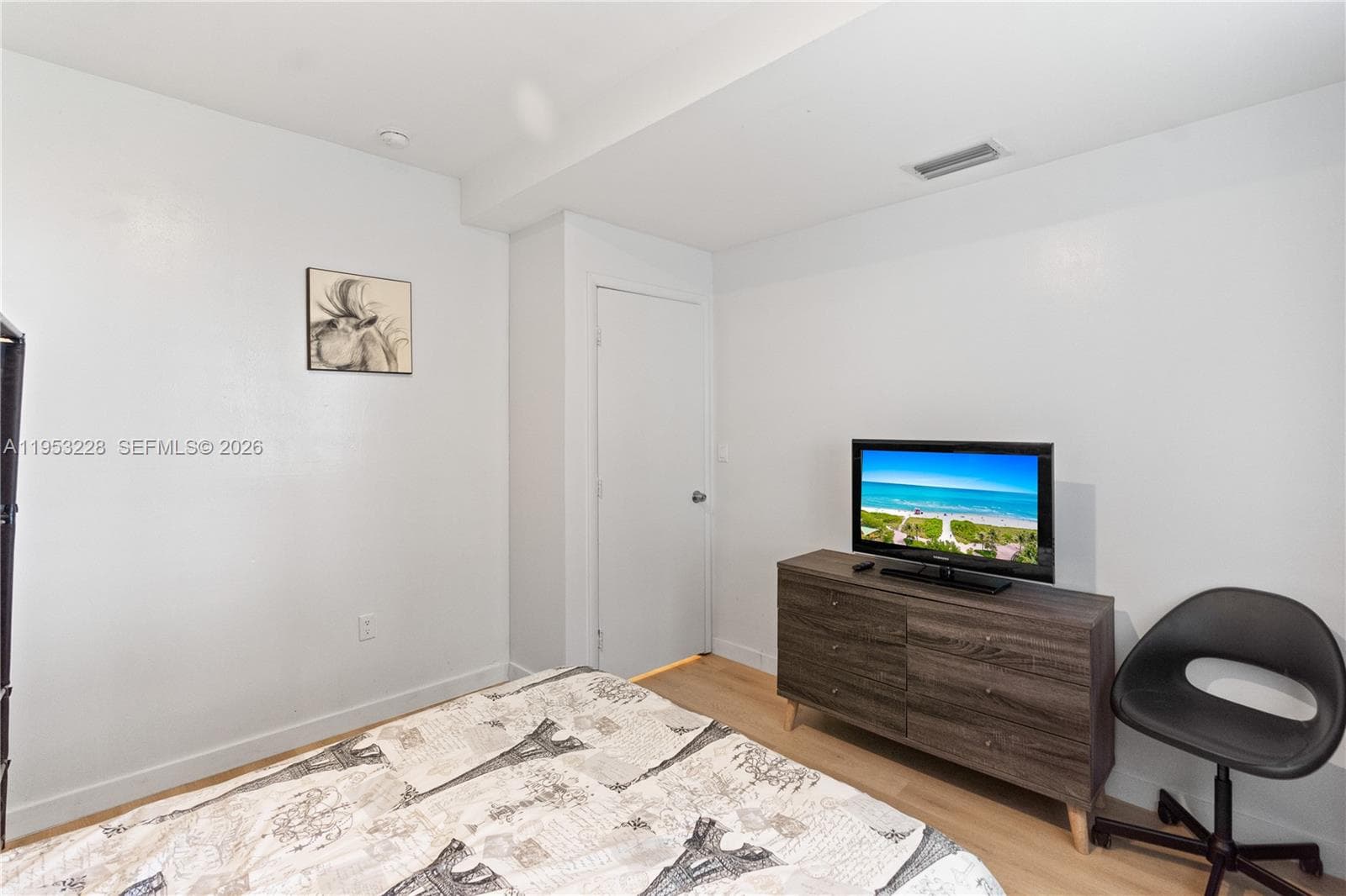 810 7th St # 102, Miami Beach FL 33139 — 10