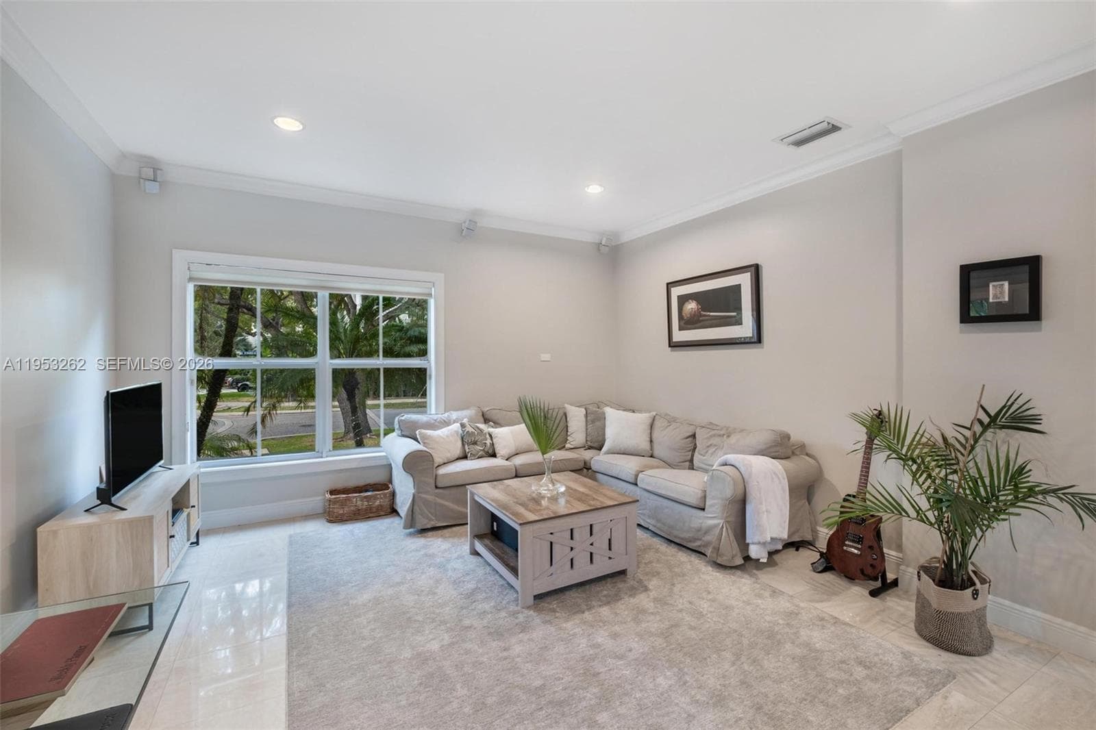 164 W Mashta Dr, Key Biscayne FL 33149 — 17