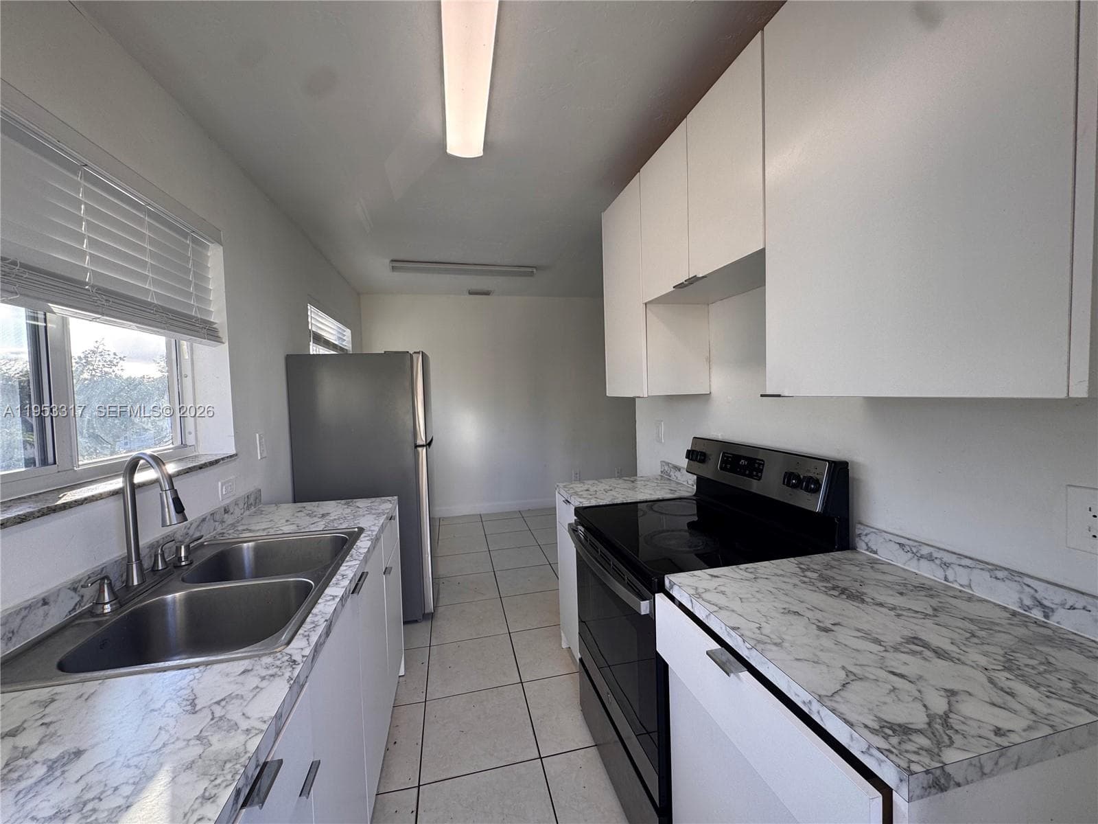 1595 NE 125th St # 6, North Miami FL 33161 — 2
