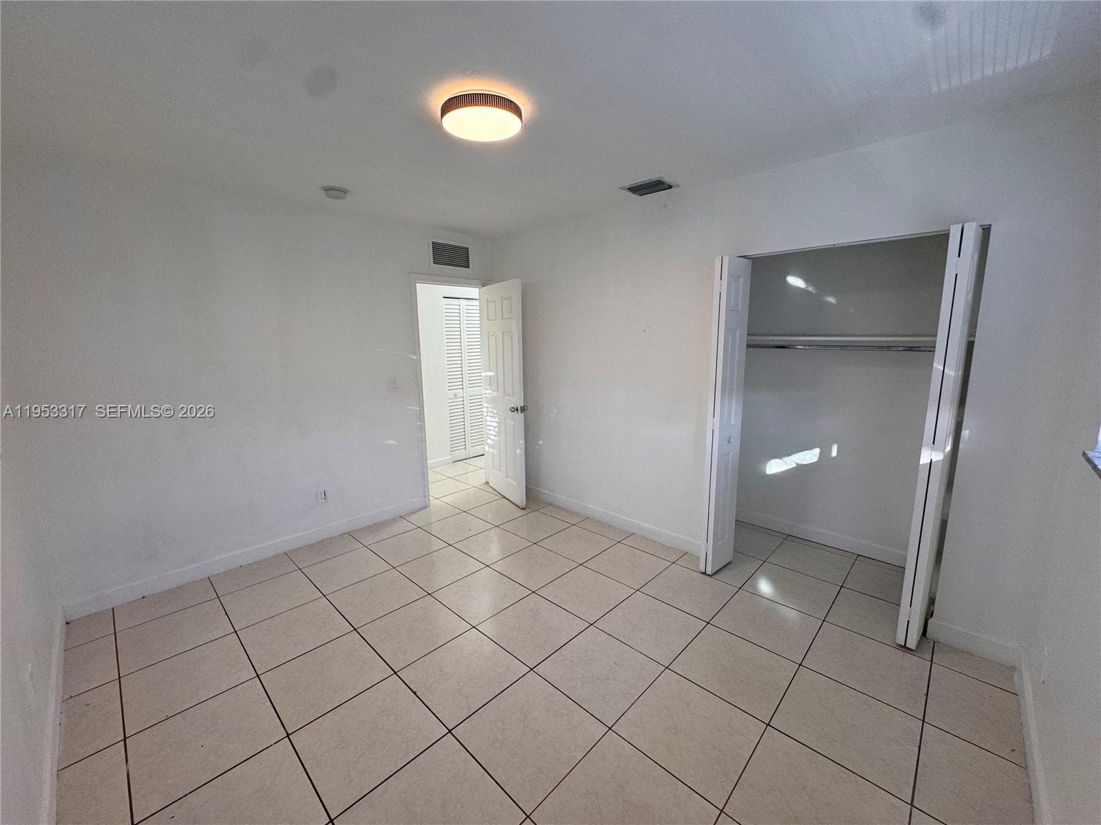 1595 NE 125th St # 6, North Miami FL 33161 — 17